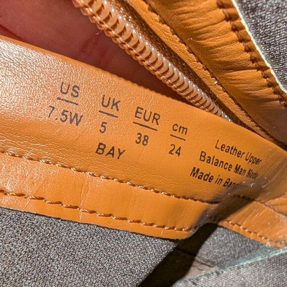 Naturalizer | WIDE Bay Weatherproof Leather Ankle Boots Cider Spice Brown | 7.5W - Picture 3 of 12